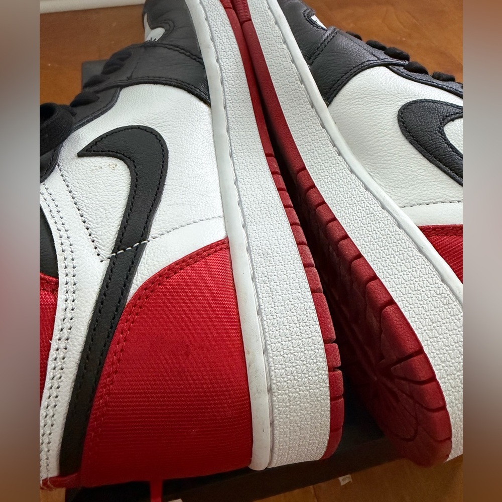 Women’s Air Jordan 1 Retro High ‘Satin Black Toe’ - Picture 10 of 12